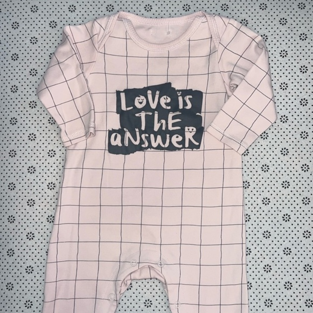 🛍CUTE LITTLE GIRLS OUTFIT SIZE 3-6 MONTHS 🛍